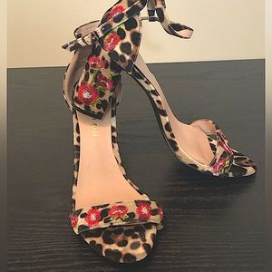 Madden Girl “Behave” Floral Embroidered Animal Print Sandal Woman’s Size 8.5